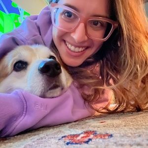 Meet your Posher, Adrienne